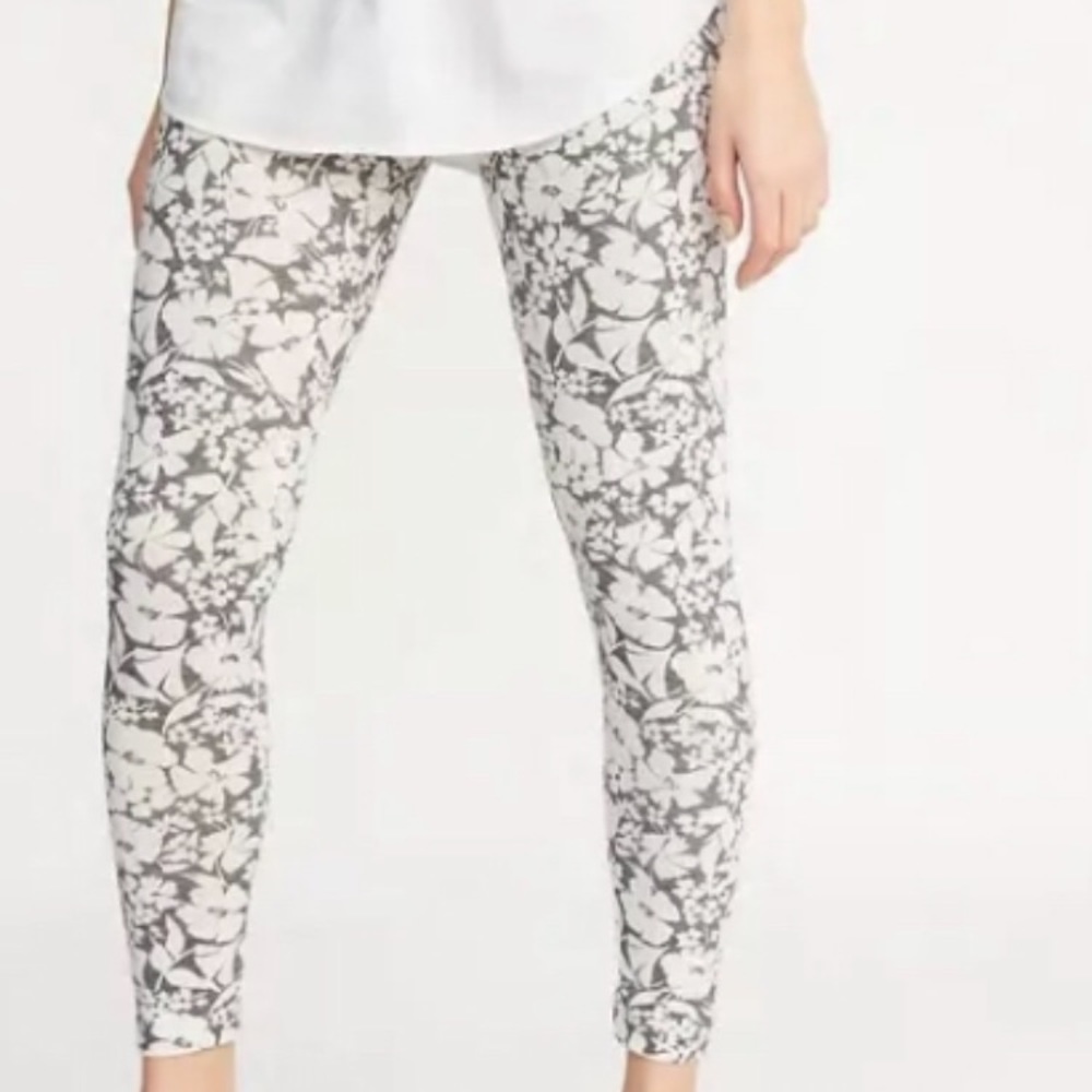 Old Navy Mid Rise Printed Jersey Leggings